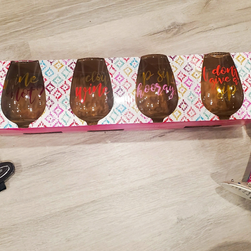 Wine glass set